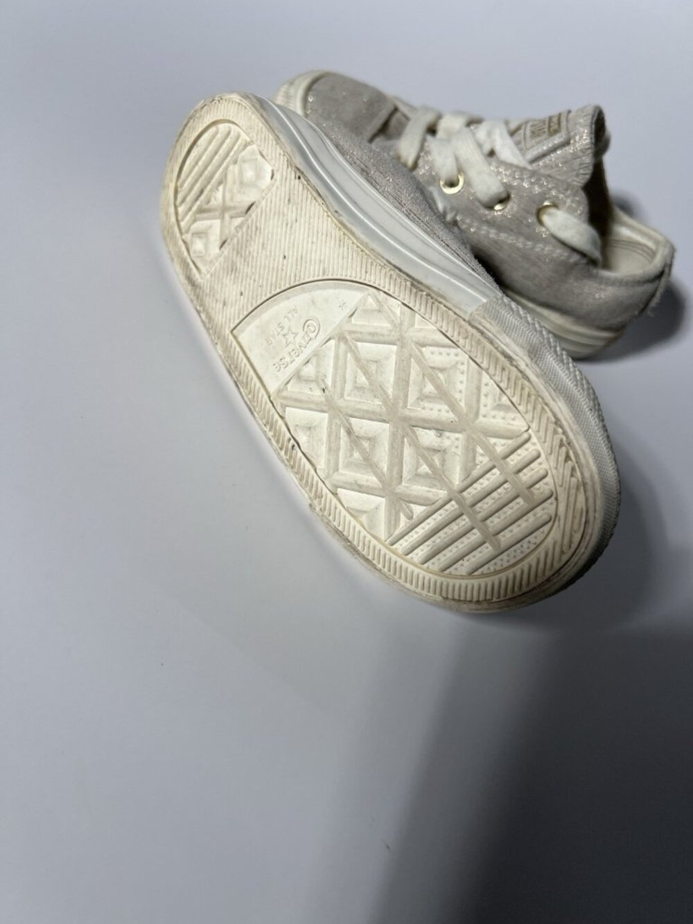 Converse Chuck Taylor All Star Gold Shimmer Suede Toddler Girls Size 8 - Picture 7 of 10